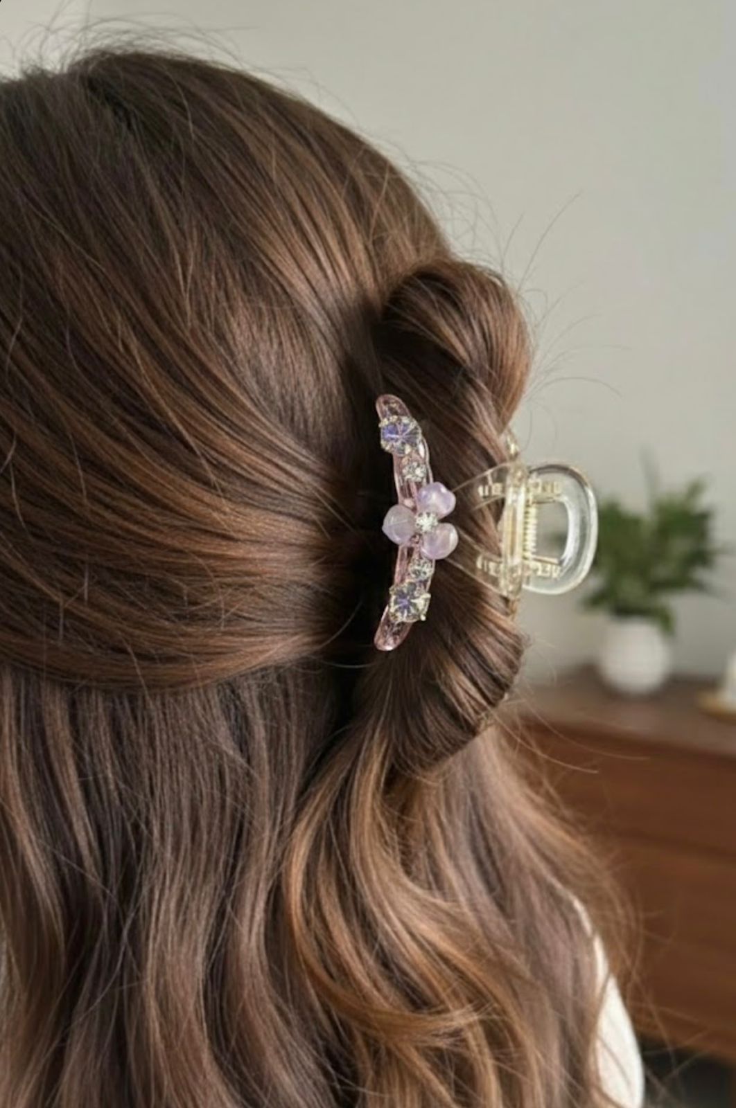 Close up of the catcher 